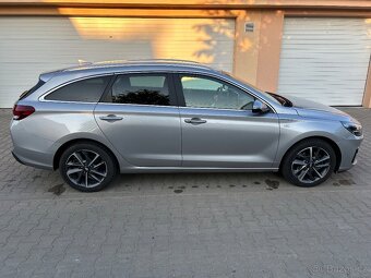 Hyundai i30, 1.6 CRDI 100kw, automat, DPH, 1.majitel, ZÁRUKA - 4