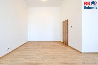 Pronájem nově zrekonstruovaného bytu 2+kk o výměře 61 m2 v Č - 4