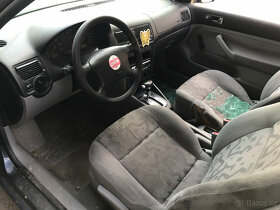 VW Golf 4 1998 1,6i SR 74kW AKL - díly z auta - 4