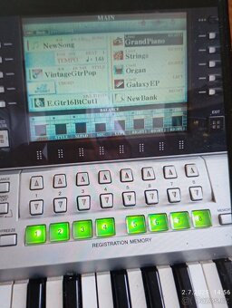 Klávesy Yamaha Tyros 2 - 4