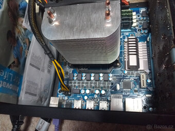 Gigabyte GA-970A-DS3 + komponenty + GPU - 4