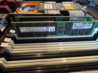 HP DL360 G10, 2x Xeon plat. 8160, 256GB RAM, 2TB SAS, P408i - 4