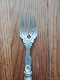 Starožitný stříbrný příbor - 4