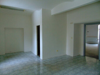 Pronájem obchodu ve Znojmě - 4