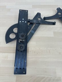 Stahovačka oken (levá, pravá) - 4