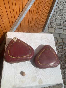 Prodám kaslíky na JAWA Pérák malý í velký - 4