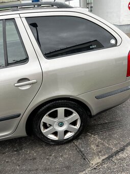 Škoda Octavia II Combi 1.9 TDI – výbava Harmony (2008) - 4