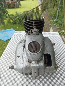 Motor ČZ 150c - 4