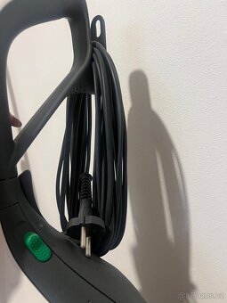 Vysavač Vorwerk VK200 s elektrickým kartáčem EB400 - 4