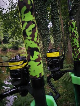 Sumcové pruty Delphin monstro 2,1m 250g - 4