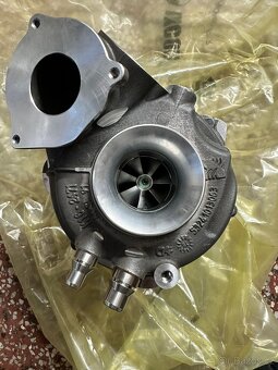 Turbodmychadlo originál BMW - 25d - N47S1 - 4