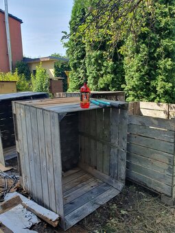 Dřevo / bedna / paleta - 4