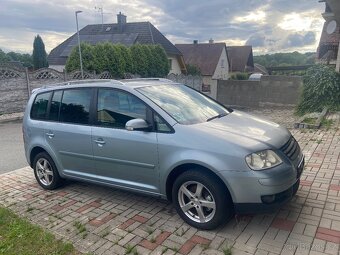 VW Touran 2.0tdi, 7 místný - 4