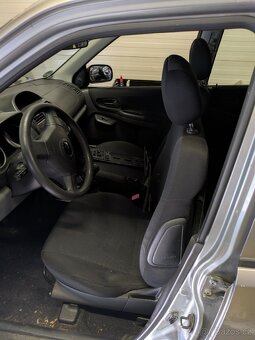 Subaru Justy - 4