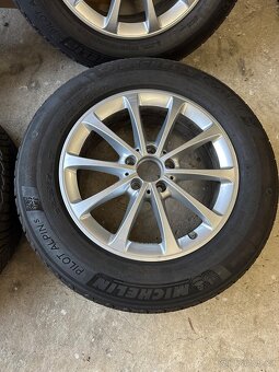 Prodám použitou zimní sadu Mercedes 5x112 215/65/17 - 4