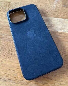 Celkem 8 krytu na iPhone 15 Pro Max - 4