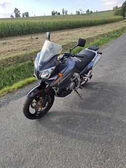 Suzuki V-strom 1000 - 4