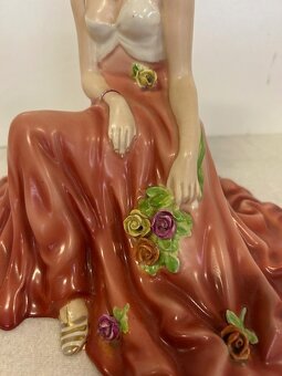 Porcelánová socha dámy - DUX. - 4