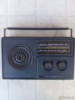 Prodám 4 starší rádia. - 4