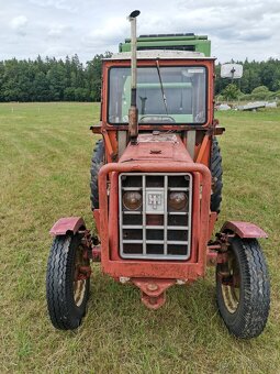 Traktor IHC 444 - 4