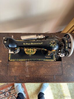 Originální šlapací šicí stroj Singer - 4