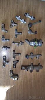 Letecky spojovací material - 4