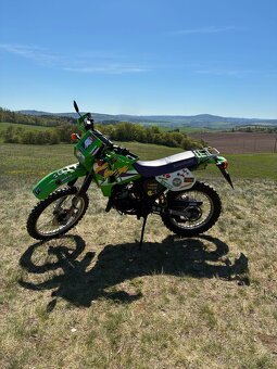 Kawasaki KMX 125 - 4