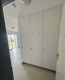 Pronájem moderního bytu 2+kk ve městě Slaný u Prahy - 4
