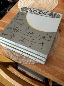 PlayStation 4 pro 1TB GOD OF WAR edition - 4