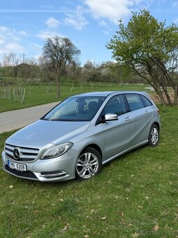 Mercedes Benz B 180 - 4