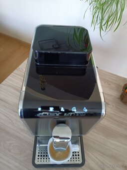 Automatický kávovar-s mlýnkem Tchibo Esperto caffe - 4
