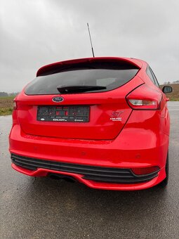 Ford Focus ST - 4