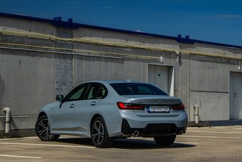 BMW Rad 3 320i xDrive M Sport - V ZÁRUKE - 4