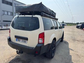 Nissan Pathfinder - 4
