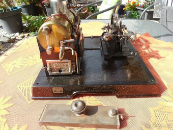 Dvouválcový parní stroj Märklin 41607 z roku 1909 s originál - 4