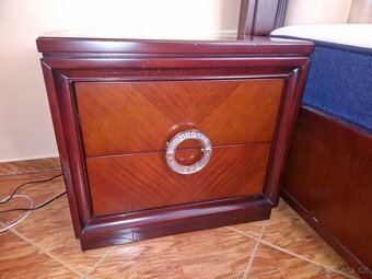 Ložnice skříně stolky - 4