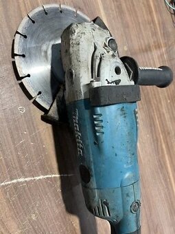 Úhlová bruska Makita GA9020R - 4