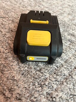 Workzone Li-ion baterie 20V - 4