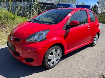 Toyota Aygo 1.0i - 4