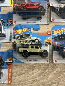 Hotwheels SUV - 4