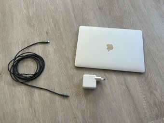 Prodám zachovalý MacBook Air M1 - 4