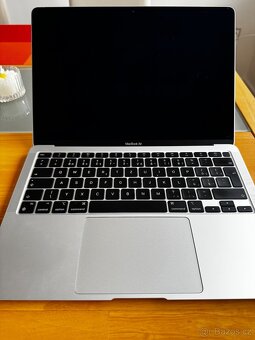 MacBook Air M1 8GB RAM 256 GB SSD - 4
