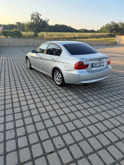 Prodám BMW e90 325ix 160kw - 4