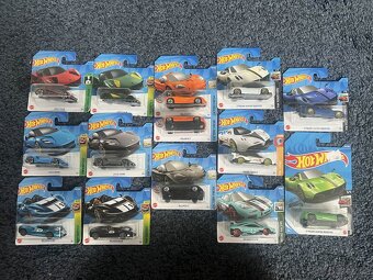 Autíčka Hot Wheels - 104 kusů - 4