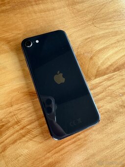 iPhone SE 64gb + originální krabička - 4