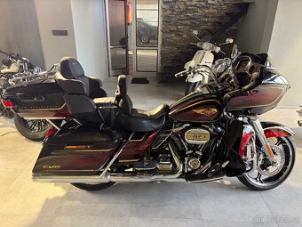 Harley Davidson Road Glide CVO 120 Anniversary - 4