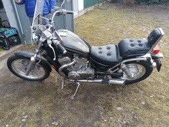 Suzuki Intruder VS 800 - 4