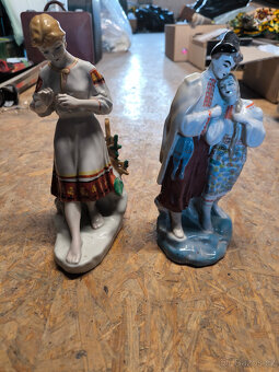 Hrníčky, sklenice, talíře, keramika, sošky a jiné nálezy na - 4