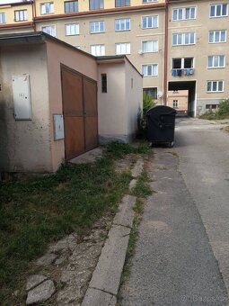 Garáž v centru Písku - 4