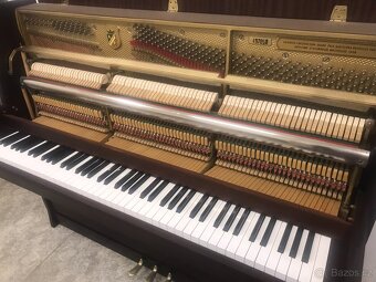 Prodám pianino PETROF - 4